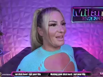 ava_delightt – webcam model profile photo Image 13