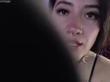 artemis_nyx – webcam model profile photo Image 8