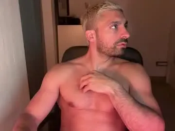 IORio2 – webcam model profile photo Image 15