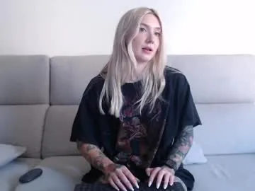 alana15 – webcam model profile photo Image 14