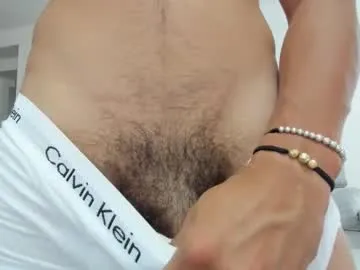 Youlalia – webcam model profile photo Image 4