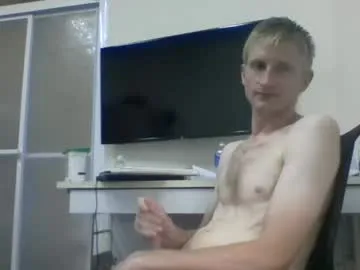 Ranting18 – webcam model profile photo Image 10