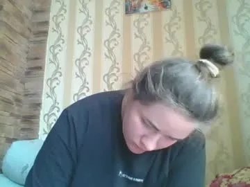 IORio2 – webcam model profile photo Image 18