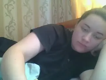 IORio2 – webcam model profile photo Image 19