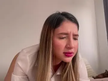 kittyzenn – webcam model profile photo Image 16