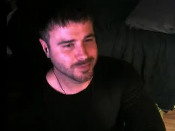 TOP_po – webcam model profile photo Image 18