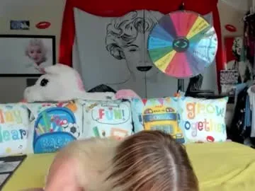 sigmasian – webcam model profile photo Image 8