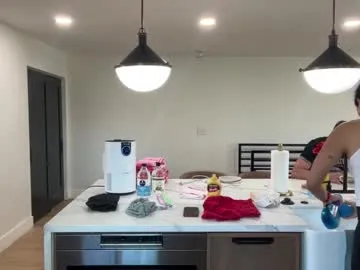 IORio2 – webcam model profile photo Image 9