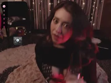 lucretiaburnaugh – webcam model profile photo Image 2