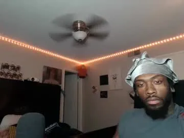 AntonioWest – webcam model profile photo Image 12