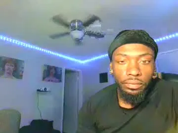 AntonioWest – webcam model profile photo Image 4