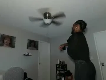 AntonioWest – webcam model profile photo Image 5