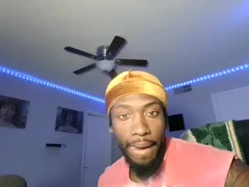 AntonioWest – webcam model profile photo Image 6