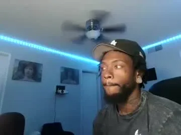 AntonioWest – webcam model profile photo Image 9