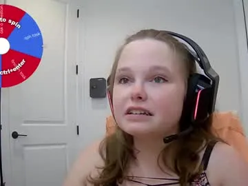 IORio2 – webcam model profile photo Image 2