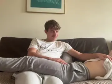 shy_suchka – webcam model profile photo Image 2