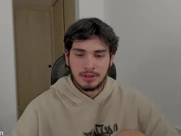 IORio2 – webcam model profile photo Image 11