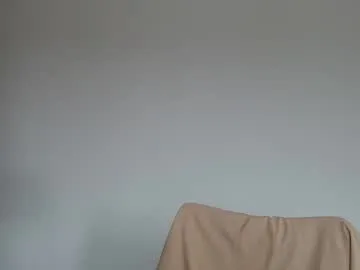 hina_porn – webcam model profile photo Image 3