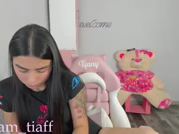 xoxo_cherry1 – webcam model profile photo Image 9