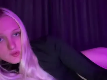 sunsets – webcam model profile photo Image 3