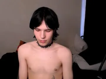 IORio2 – webcam model profile photo Image 8