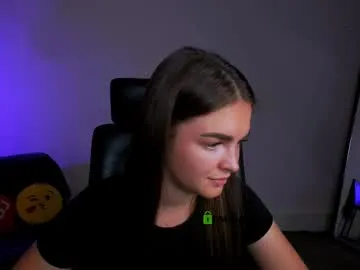 lucretiaburnaugh – webcam model profile photo Image 3