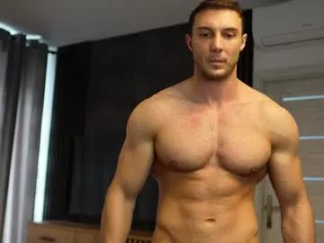 TOP_po – webcam model profile photo Image 5