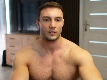 TOP_po – webcam model profile photo Image 7