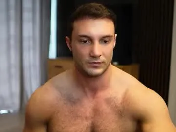TOP_po – webcam model profile photo Image 8