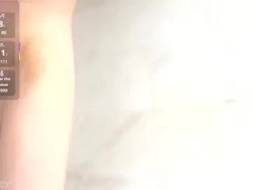 hina_porn – webcam model profile photo Image 2