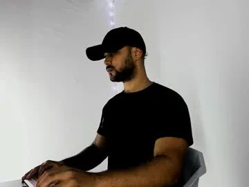 tumbles05 – webcam model profile photo Image 4