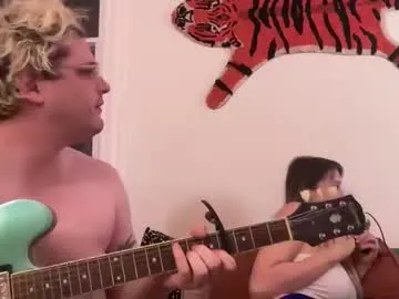 TOP_po – webcam model profile photo Image 14