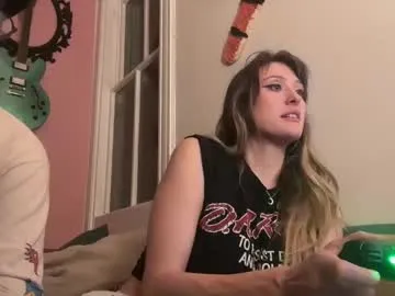 TOP_po – webcam model profile photo Image 15