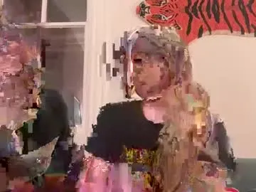 TOP_po – webcam model profile photo Image 3