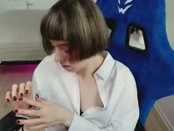 millemimi – webcam model profile photo Image 8