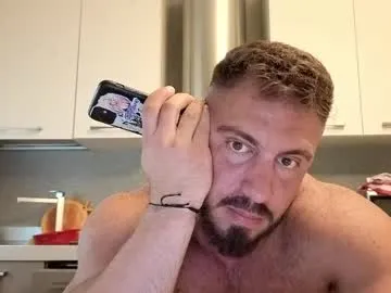 benjamin613999 – webcam model profile photo Image 4