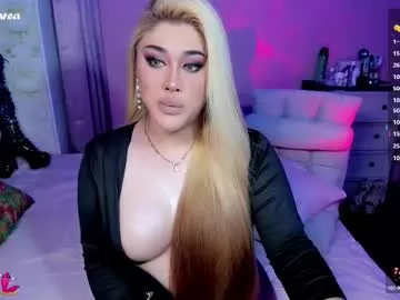 hina_porn – webcam model profile photo Image 10