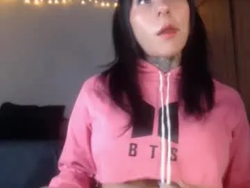 NaughtyInGlasses – webcam model profile photo Image 4