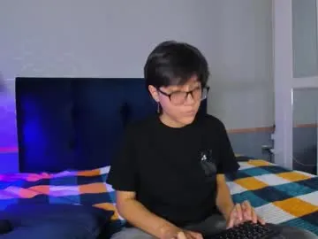 emmilychevalier – webcam model profile photo Image 10