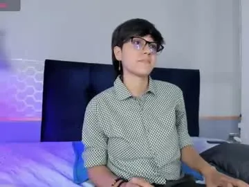 emmilychevalier – webcam model profile photo Image 11