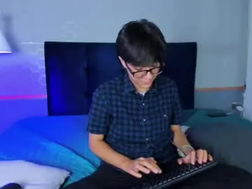 emmilychevalier – webcam model profile photo Image 8