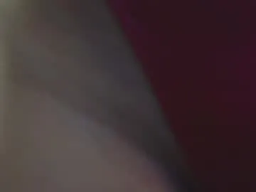 oops_my_english – webcam model profile photo Image 12