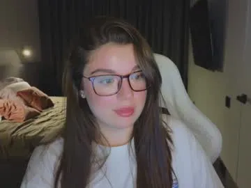 oops_my_english – webcam model profile photo Image 16