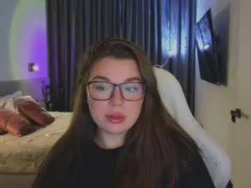 oops_my_english – webcam model profile photo Image 19