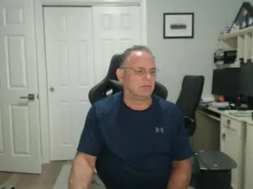 kinksubbydubby – webcam model profile photo Image 13