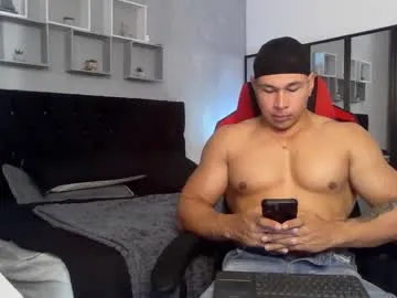 Keep_us_wild – webcam model profile photo Image 18