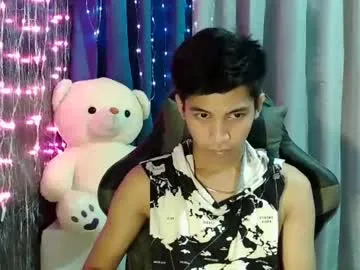 Linnea – webcam model profile photo Image 4