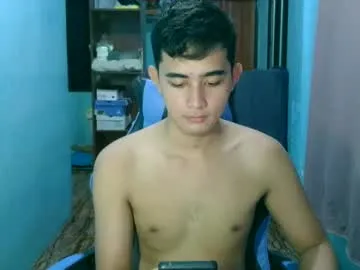 zyxteneins – webcam model profile photo Image 10