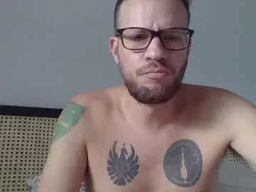 IORio2 – webcam model profile photo Image 3