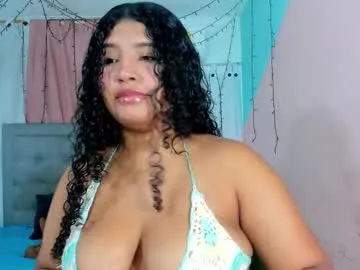 xunybany – webcam model profile photo Image 15